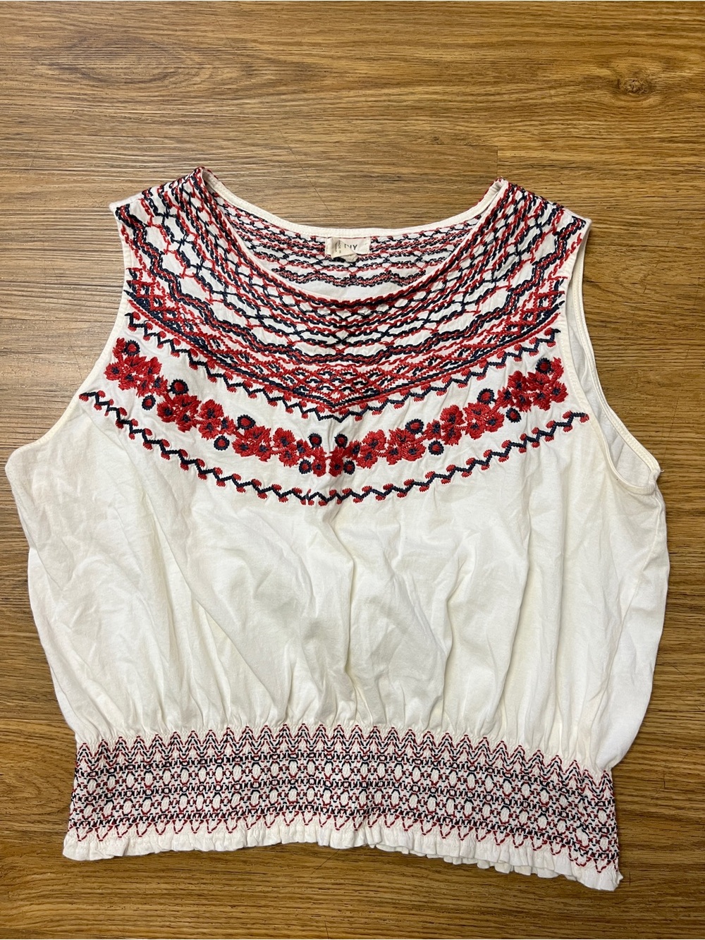 Anthropologie Tiny Linni Embroidered Smocked Red White Crop Tank Top Festival L